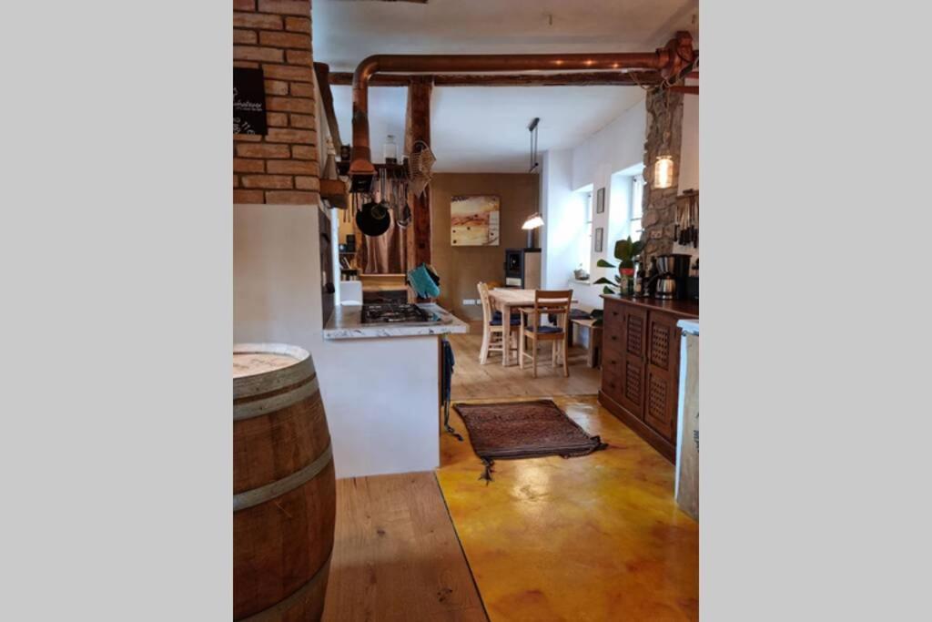 Schoene Ferienwohnung Mit Kamin Neustadt an der Weinstraße Extérieur photo