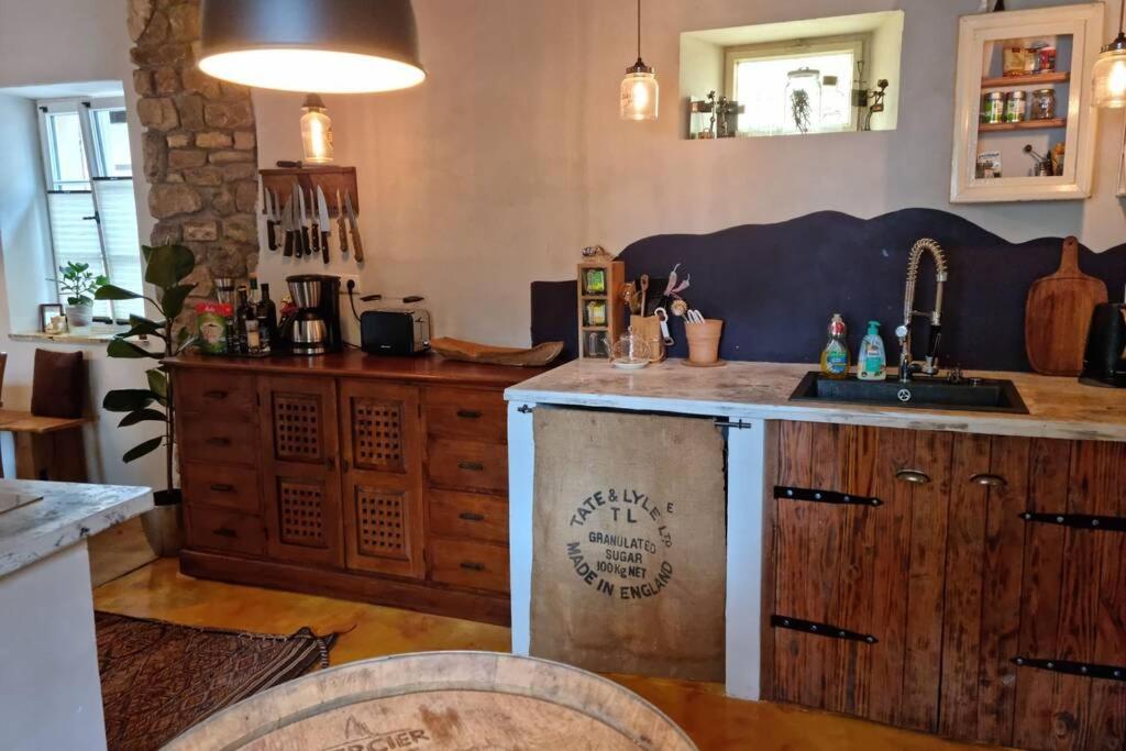 Schoene Ferienwohnung Mit Kamin Neustadt an der Weinstraße Extérieur photo